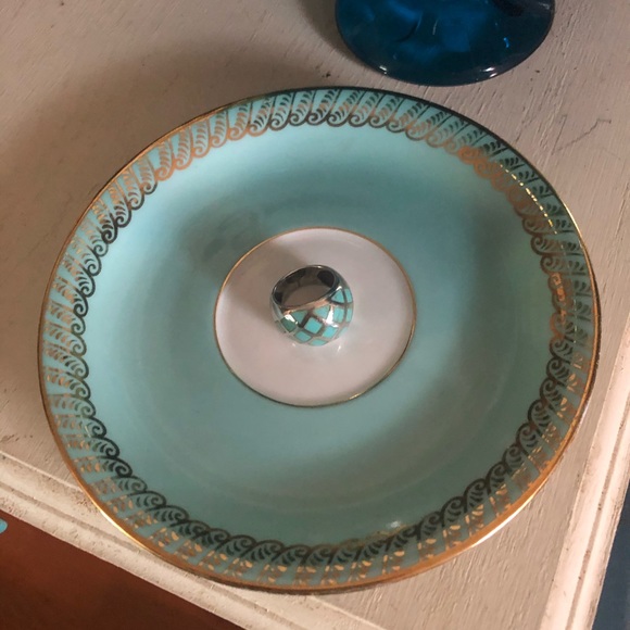 Vintage Turquoise Inlaid 925 Dome Ring - Picture 4 of 11